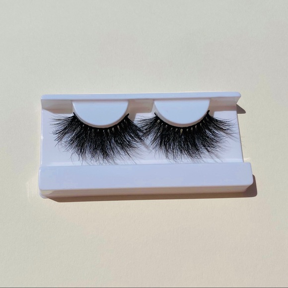 25MM Mink Eyelash - Picture 3 of 4